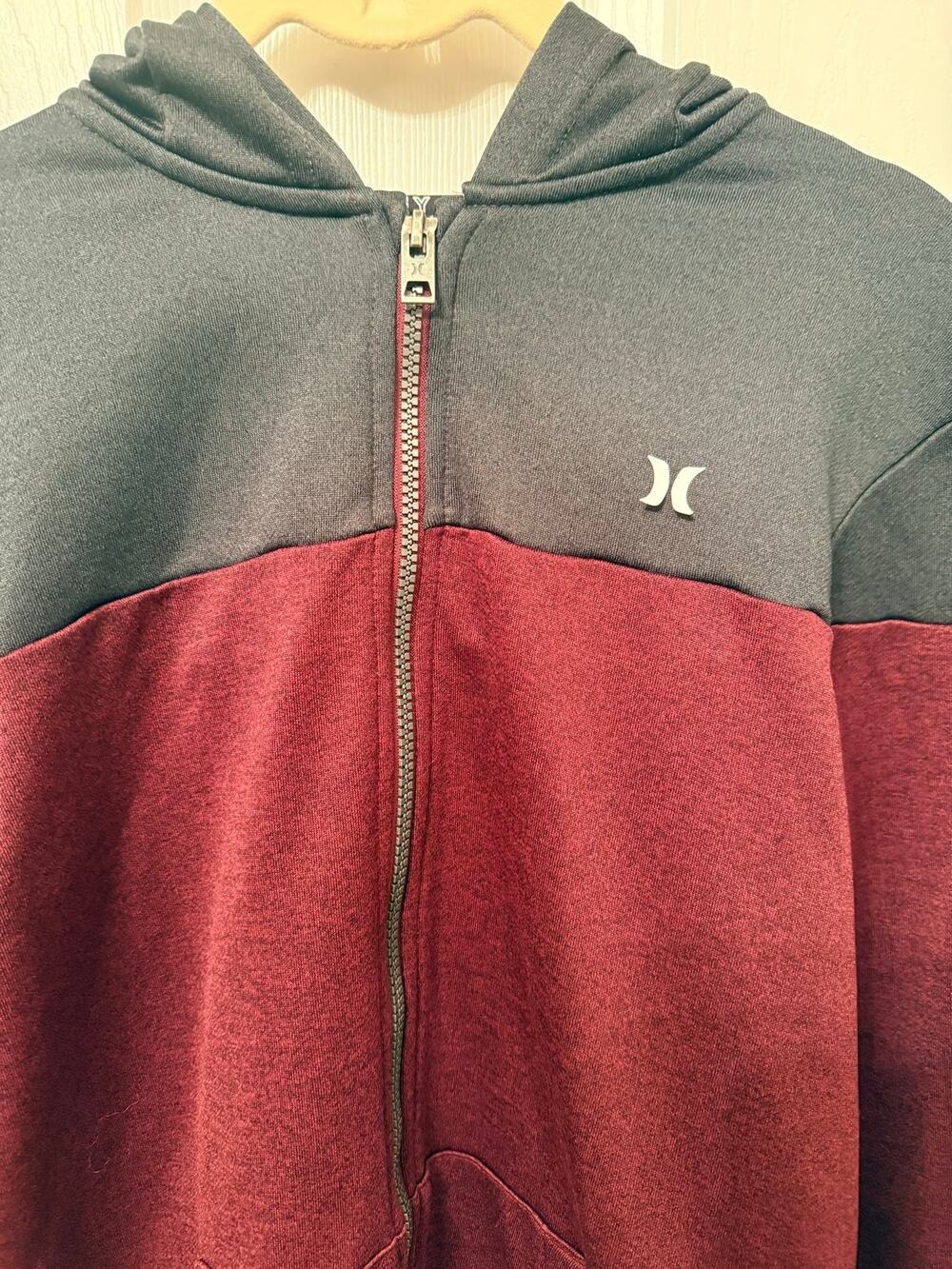 Hurley colorblock full-zip hoodie dark gray,maroon with vertical sleeve branding
